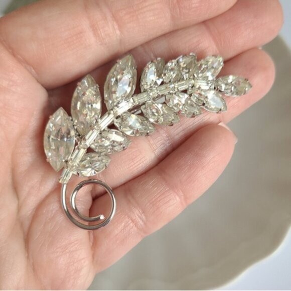 Vintage Jay Flex Sterling Silver Crystal Leaf Brooch Pin - Picture 6 of 14